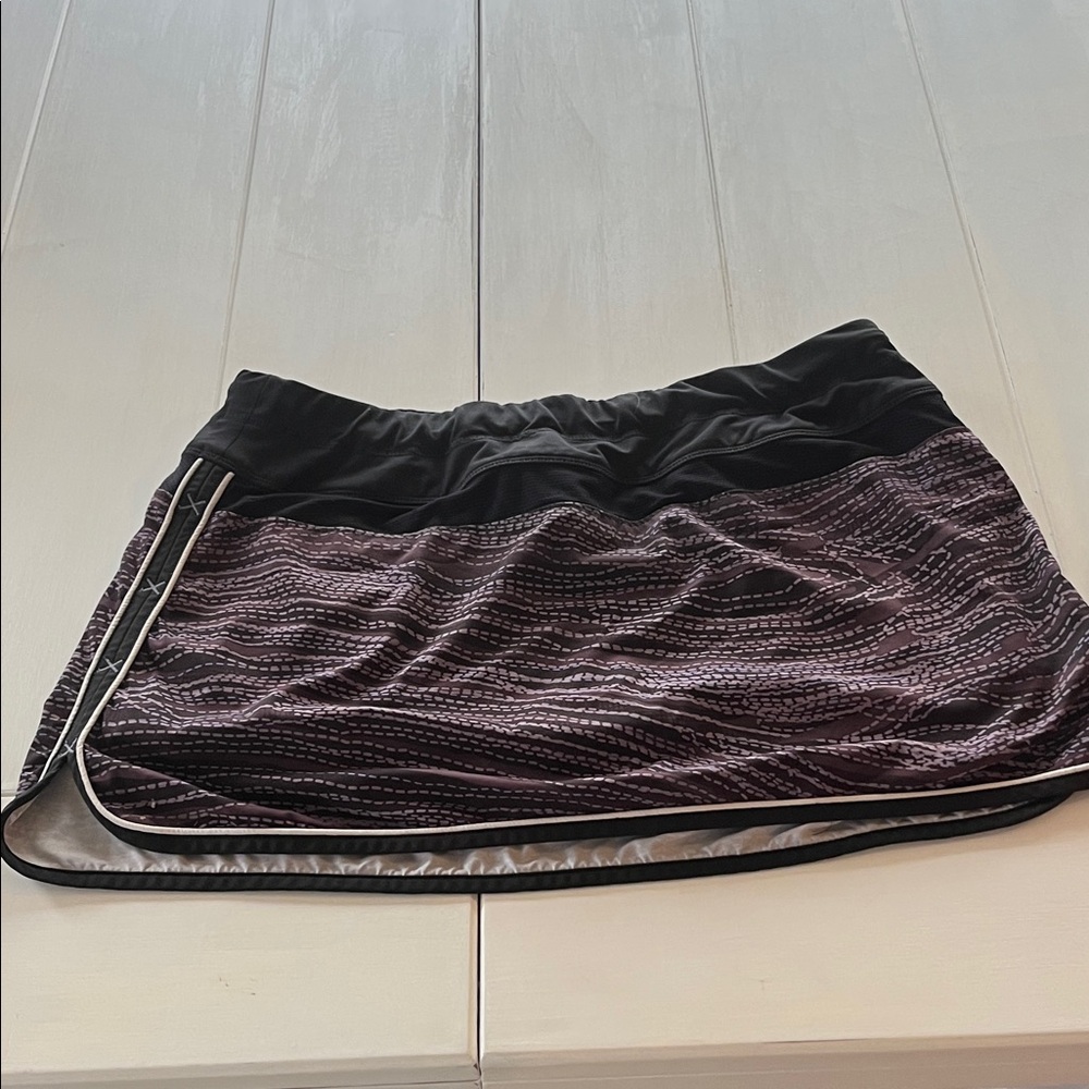 Athleta /skort w shorts and drawstring/ 10/black and purple color way/